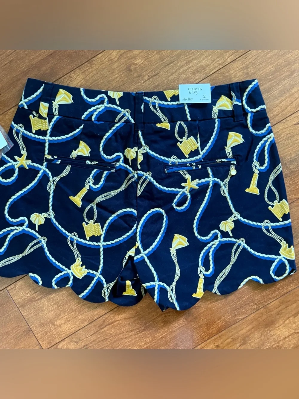 NWT Crown & Ivy Shelby Navy Scalloped Hem Print Shorts-Size 2